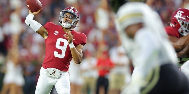 Bryce Young of the Alabama Crimson Tide throws a pass against the Vanderbilt Commodores during the first half of a game at Bryant-Denny Stadium Sept. 24, 2022, in Tuscaloosa, Ala.